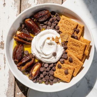 Smashed Date S’mores